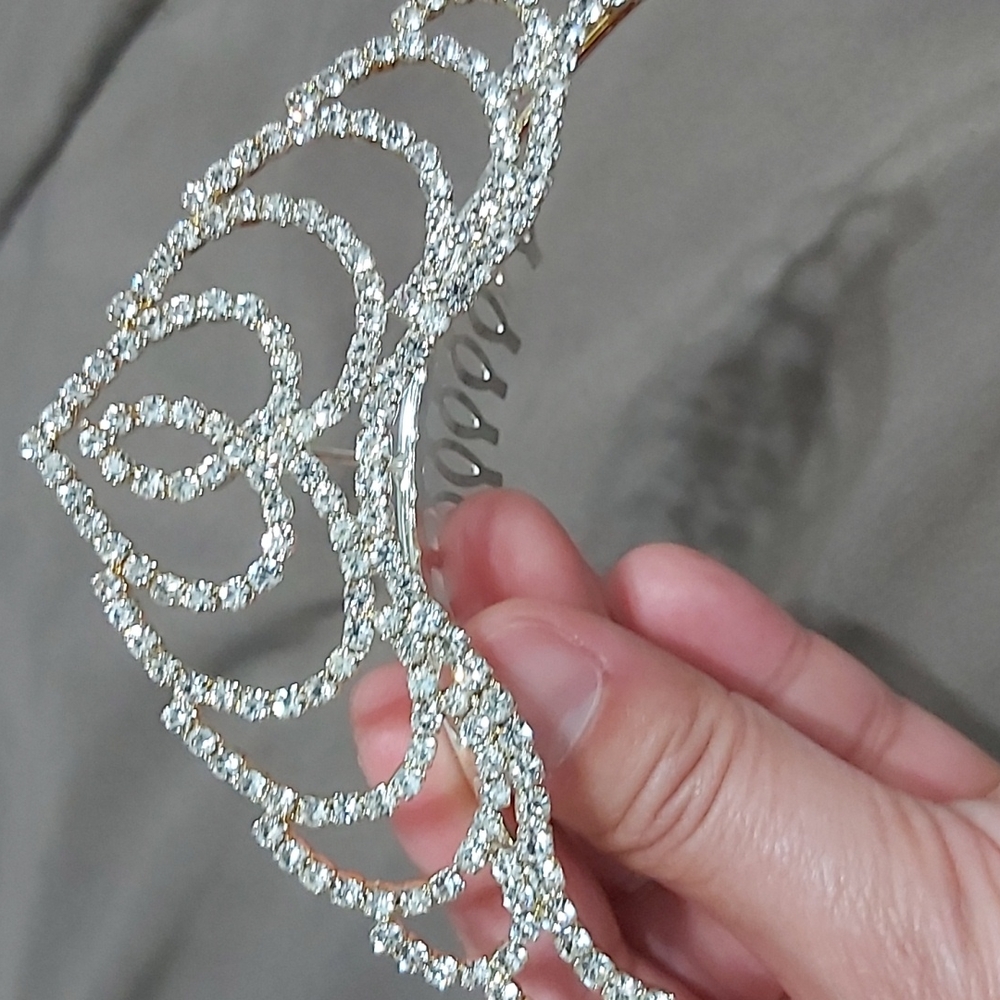 Tiara - Picture 4 of 4